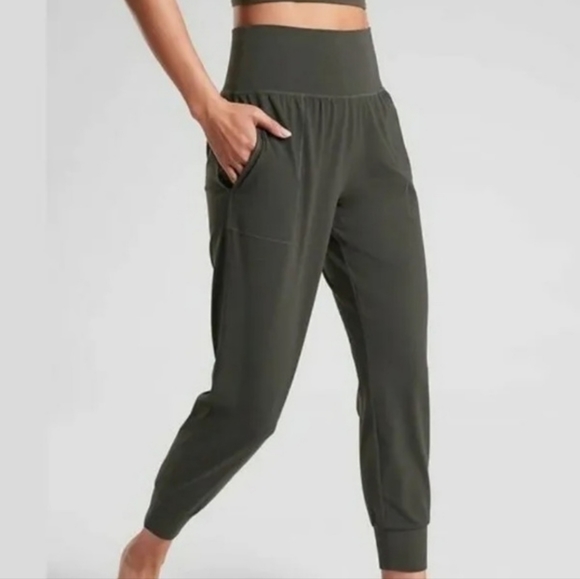 Athleta Pants - Athleta Cruise Joggers In Powervita w/ High Rise Waistband size M